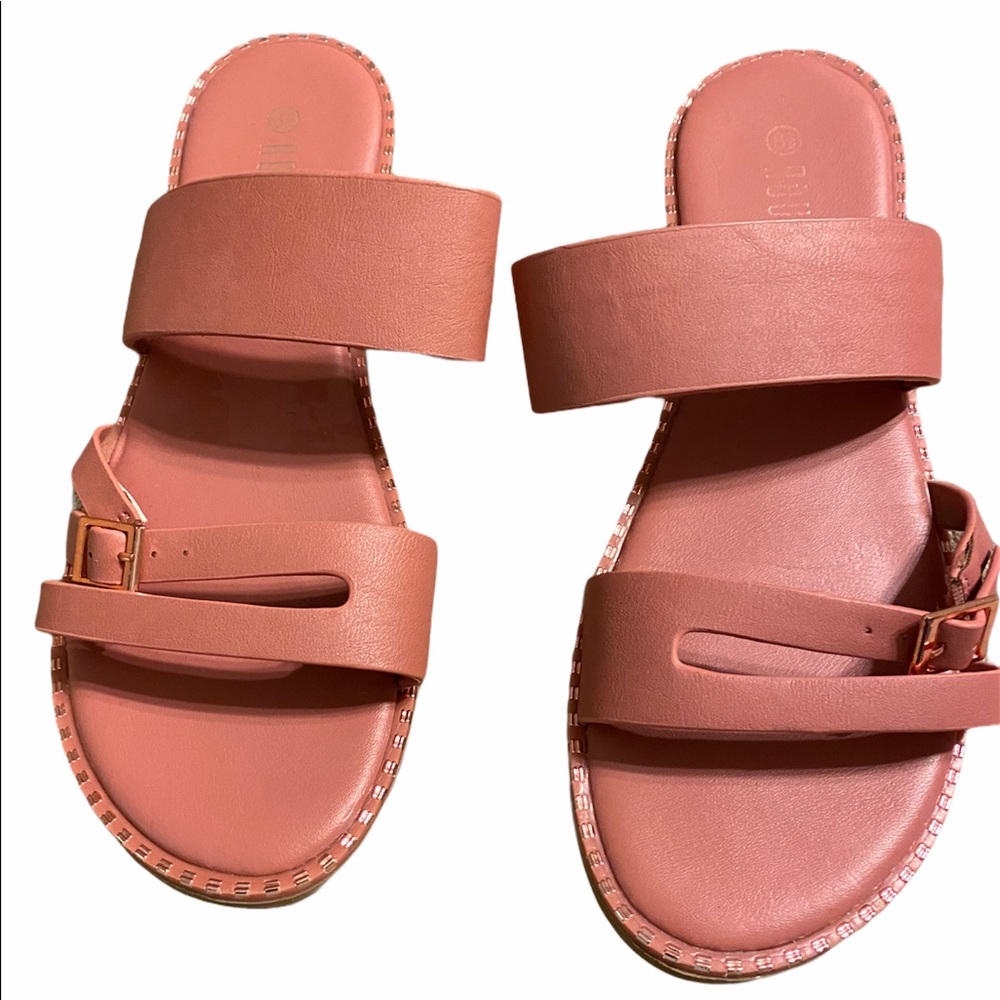 Rouge 8 Strap Sandals